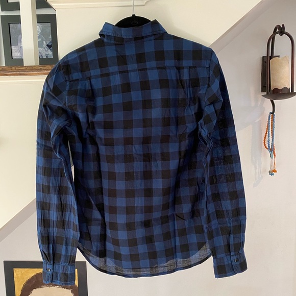 Earnest Sewn Woman’s buttondown - Picture 3 of 4